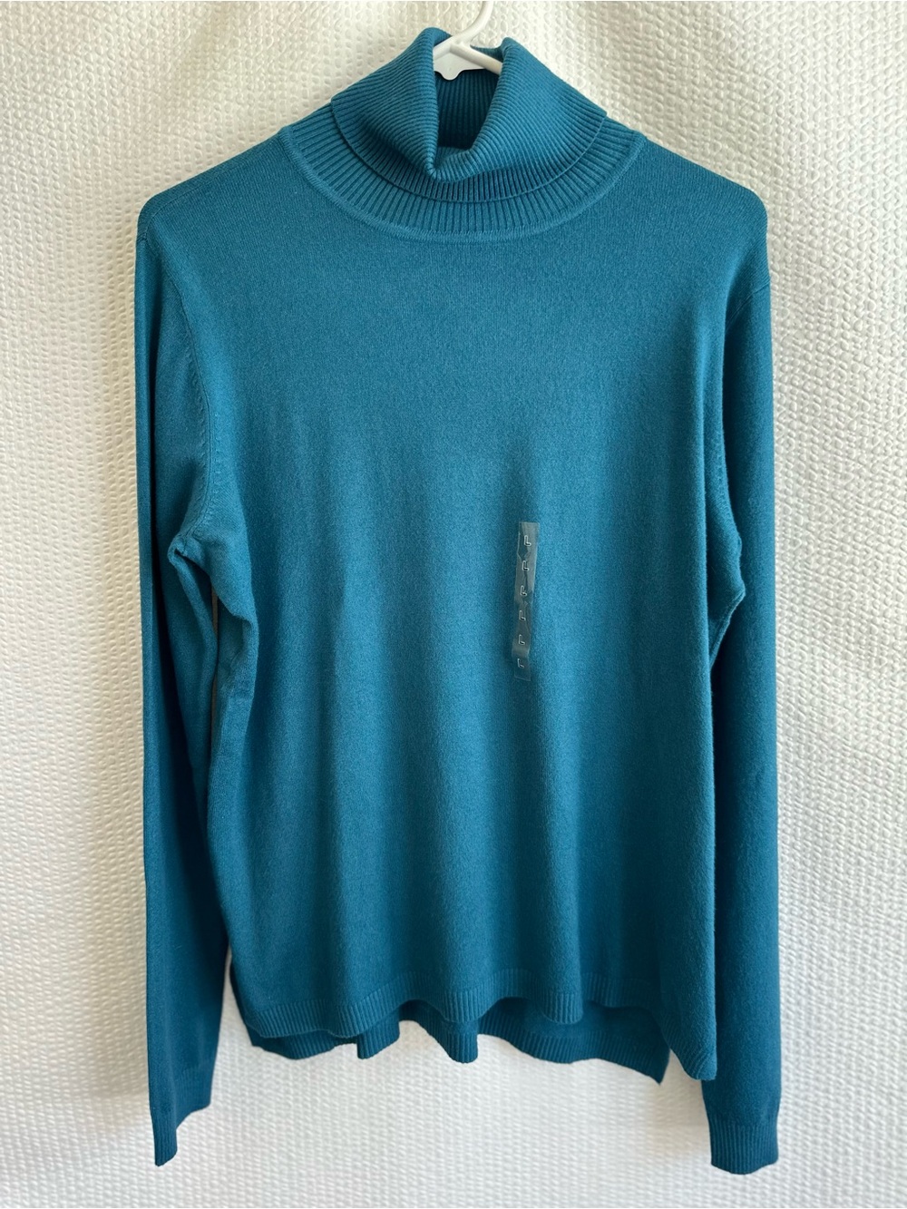 RED Teal Blue Turtleneck Sweater Women’s Large Soft Knit Long Sleeve NWT